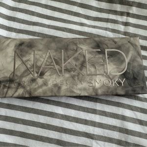 Urban Decay Smokey Naked palette
